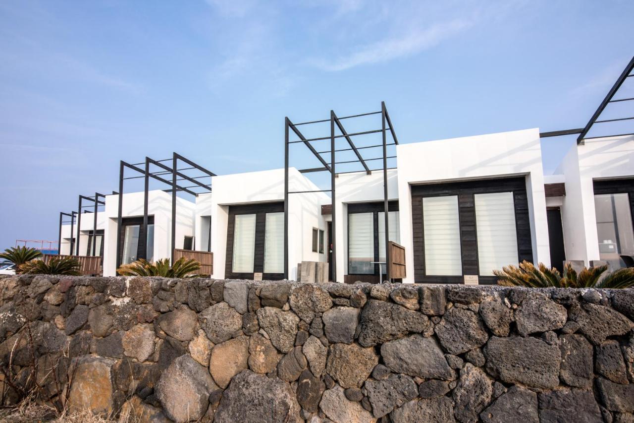 Aqua Beautique Poolvilla Csedzsu Kültér fotó